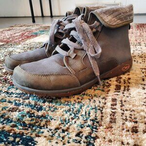 Chaco Womens Barberry Boots Size 10 Gray Leather Lace Up Wool Fleece Lined Flap